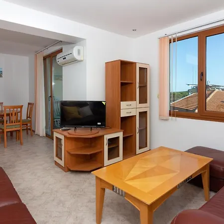 частен в затворен комплекс *