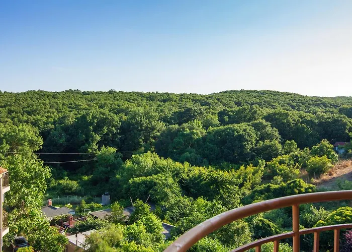 частен в затворен комплекс Apartamento Sinemoretz