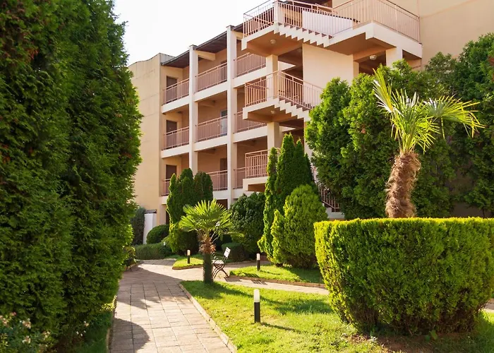 частен в затворен комплекс * 시네모레츠